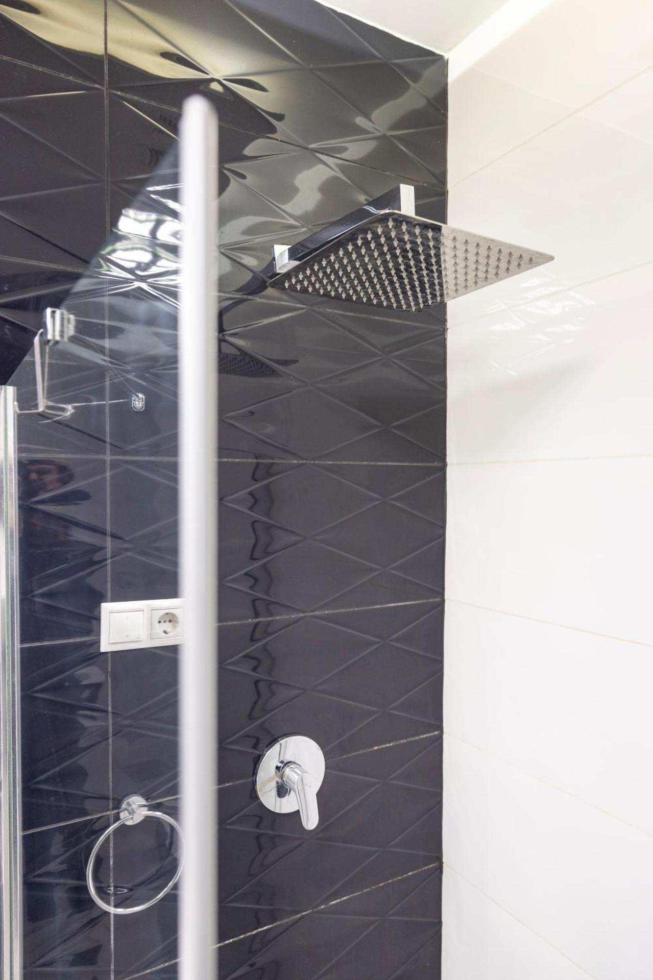 Deluxe Central Elizabeth Residence W/ 4Bedrm, 2Bathrm, 1Lvngrm Budapest Exteriör bild