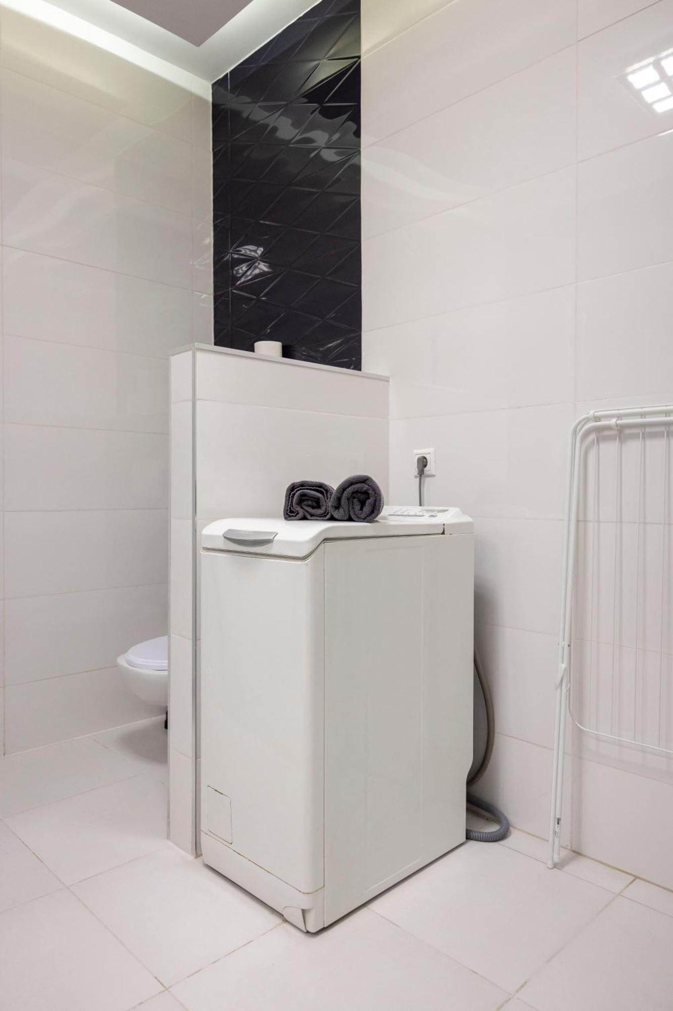 Deluxe Central Elizabeth Residence W/ 4Bedrm, 2Bathrm, 1Lvngrm Budapest Exteriör bild