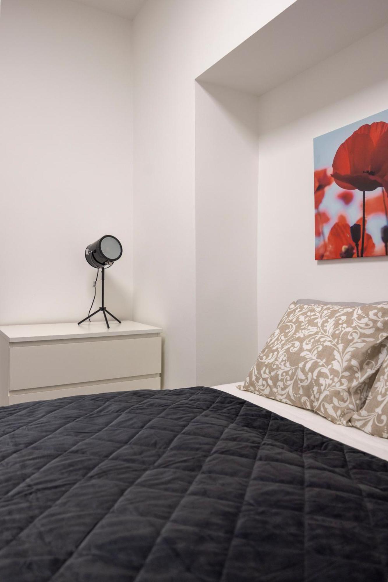 Deluxe Central Elizabeth Residence W/ 4Bedrm, 2Bathrm, 1Lvngrm Budapest Exteriör bild