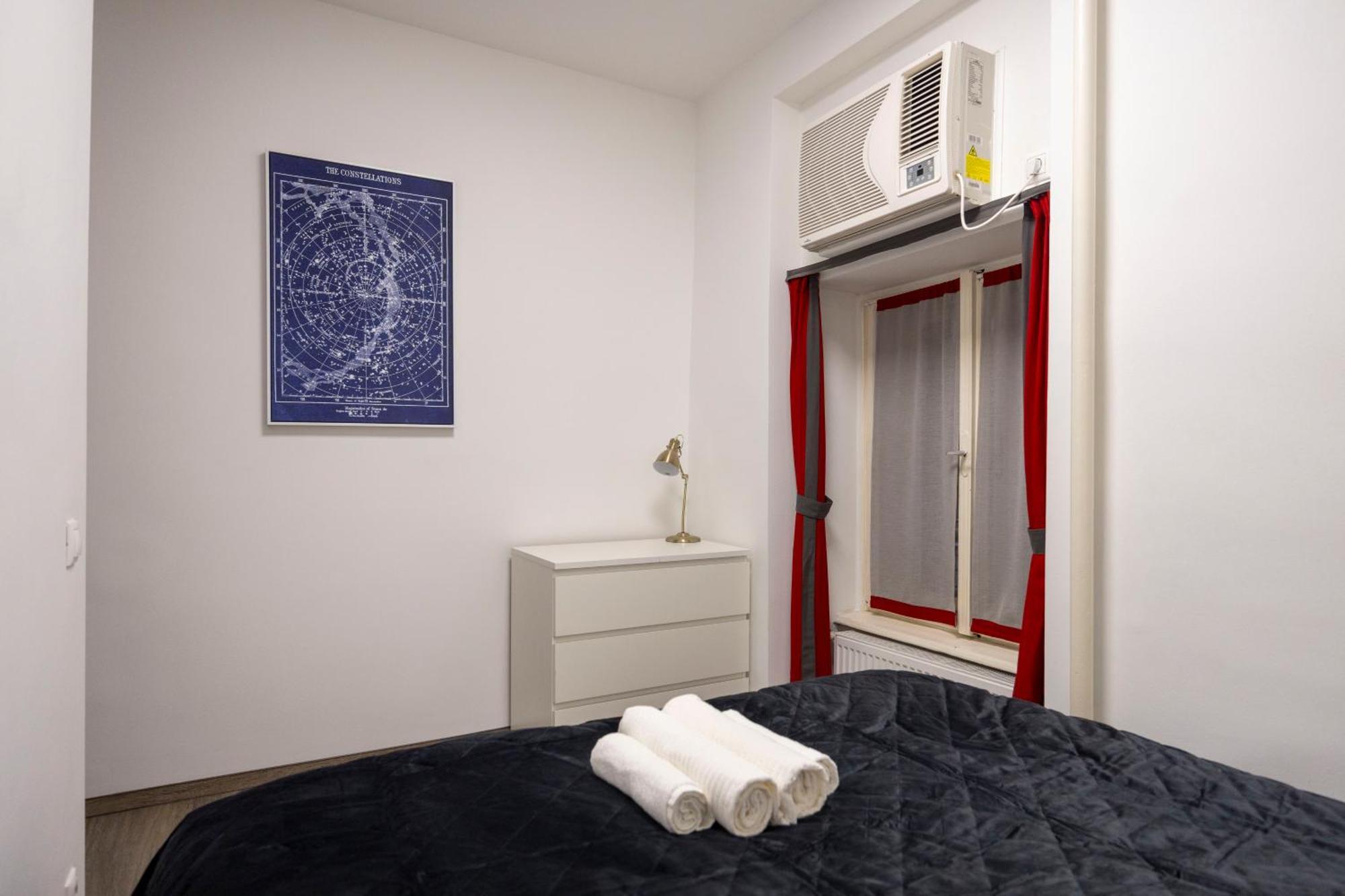Deluxe Central Elizabeth Residence W/ 4Bedrm, 2Bathrm, 1Lvngrm Budapest Exteriör bild