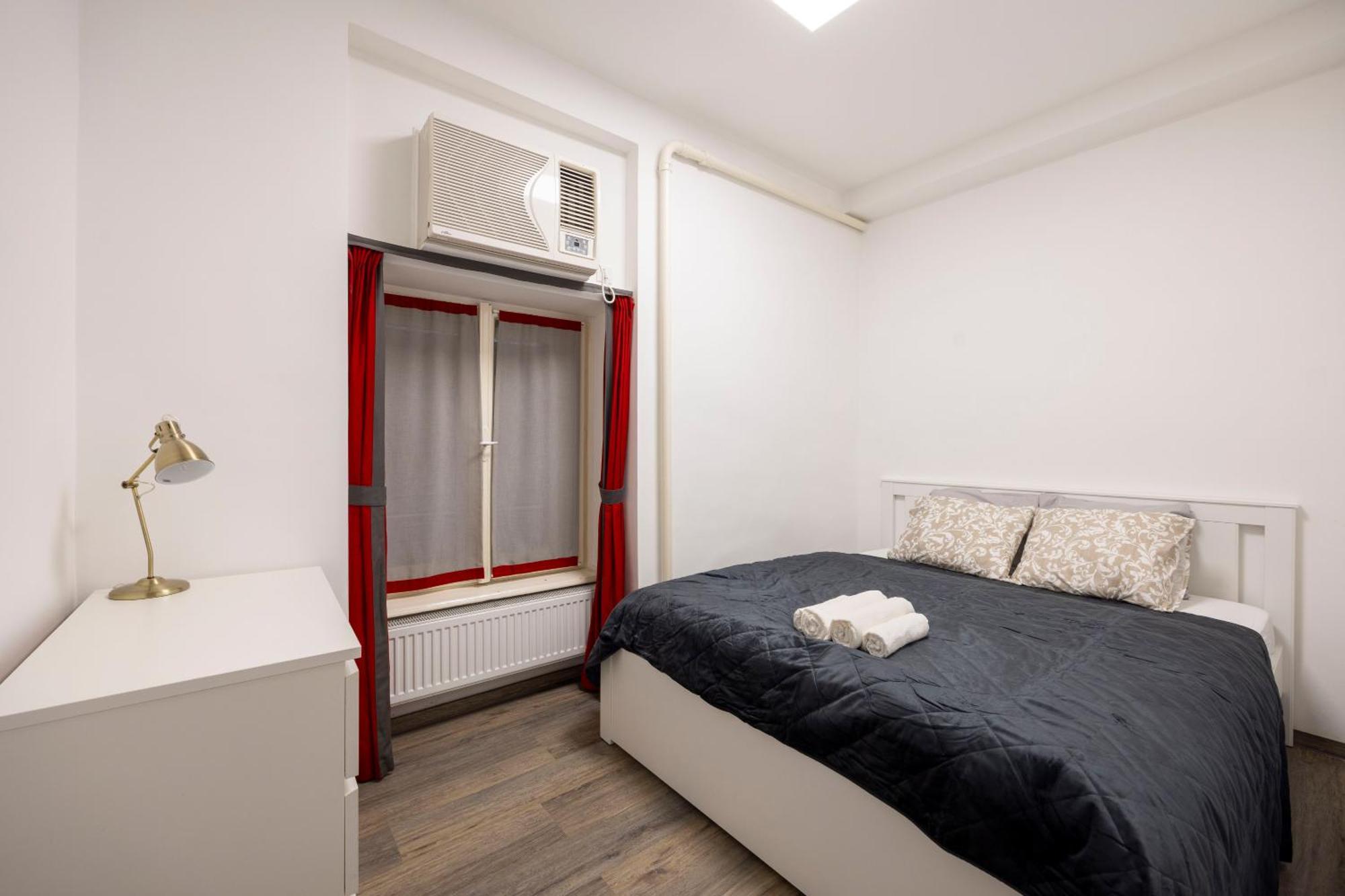 Deluxe Central Elizabeth Residence W/ 4Bedrm, 2Bathrm, 1Lvngrm Budapest Exteriör bild