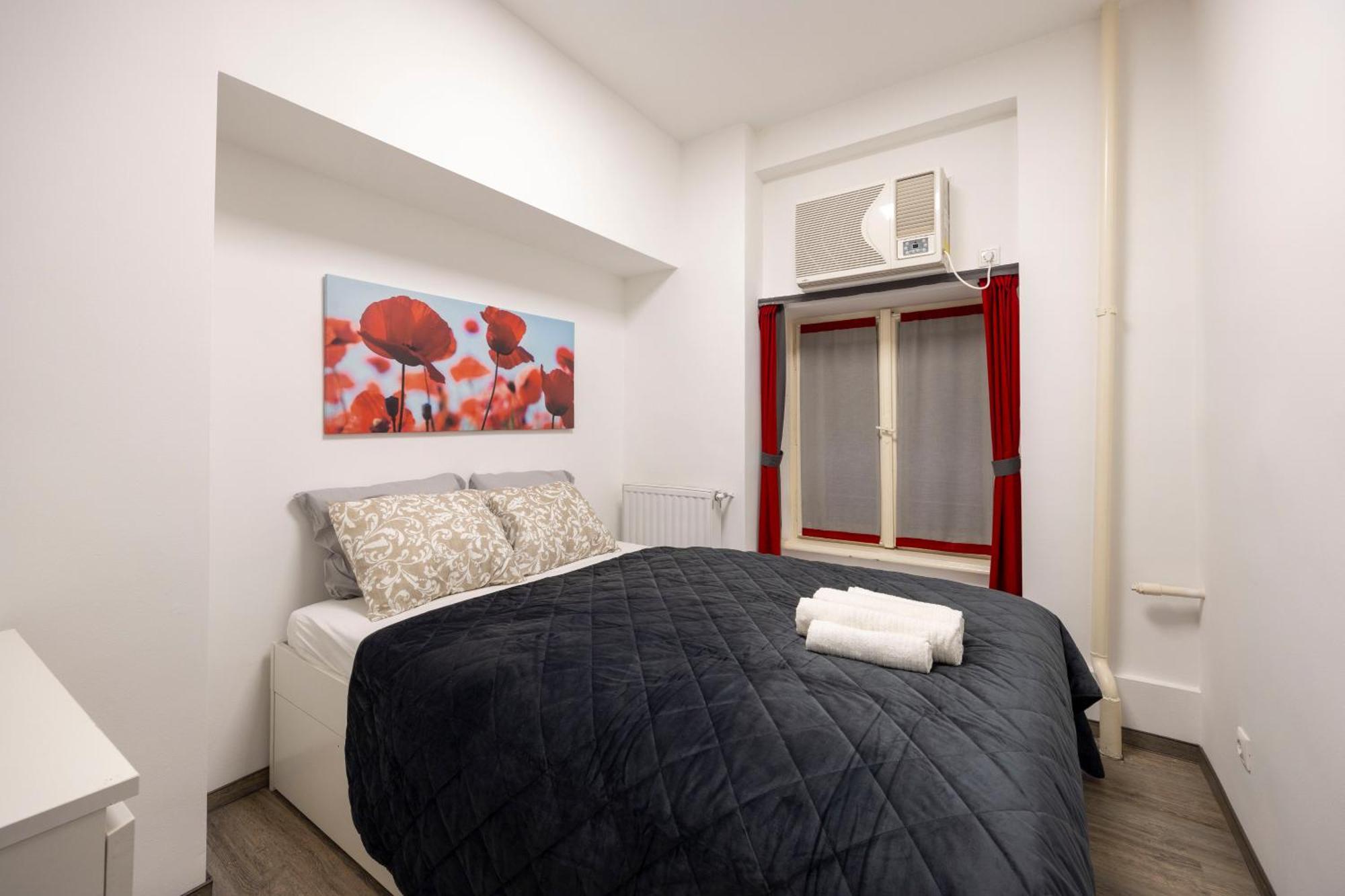 Deluxe Central Elizabeth Residence W/ 4Bedrm, 2Bathrm, 1Lvngrm Budapest Exteriör bild